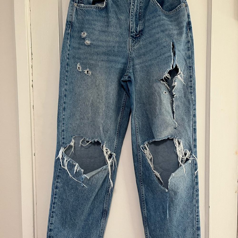 BDG Light Blue Distressed Boyfriend Jeans - Picture 3 of 5